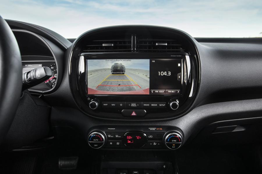 Детали интерьера Kia Soul GT-Line 2019 года  (NA) (фото 12 из 28)